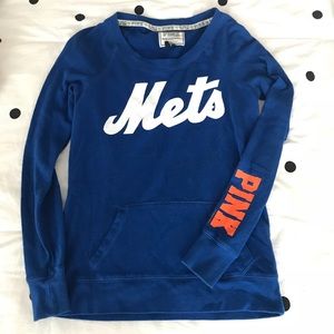 Mets Victoria’s Secret Pink crewneck